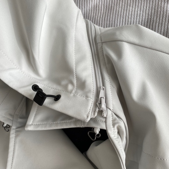 London Fog Weather Trench - Picture 8 of 16